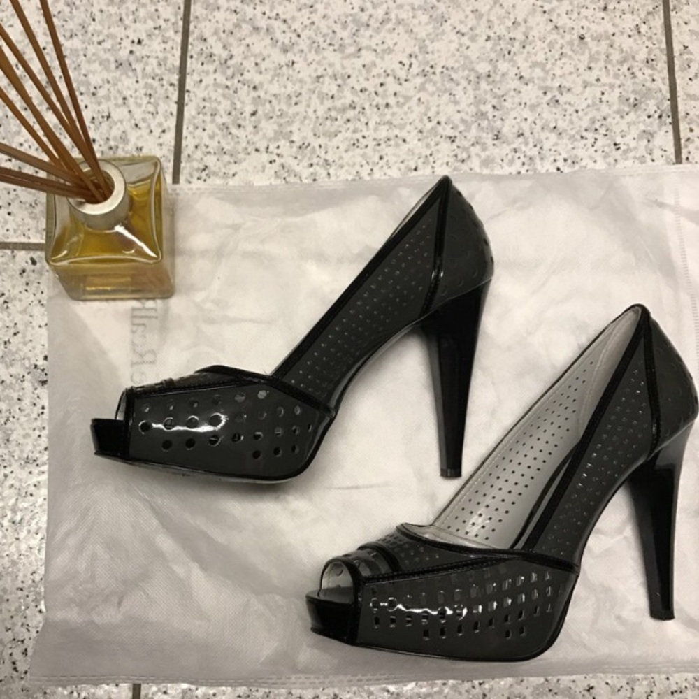 💞🌸Calvin Klein Grey Patent Heels Shoes